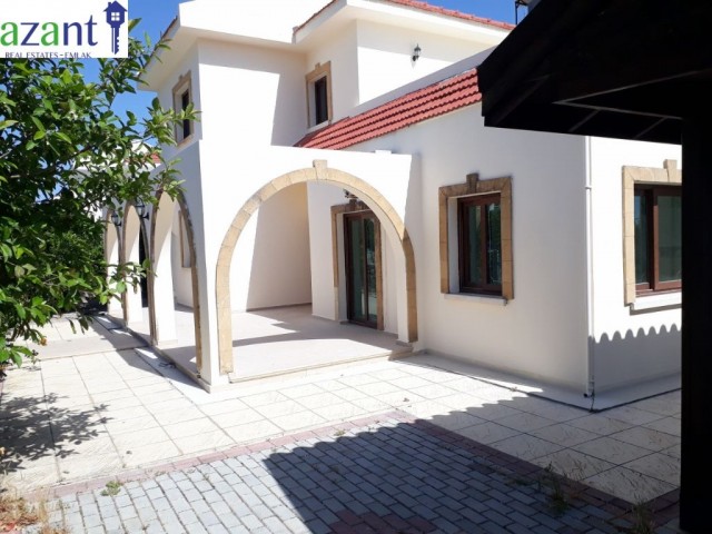 TO RENT, A LARGE 3 BEDROOM VILLA, IN A PRIVATE LOCATION IN KARSIYAKA.