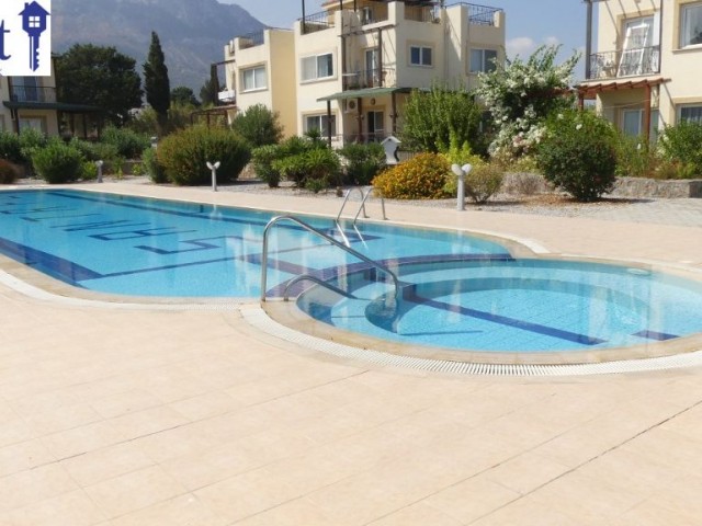 APARTMENT WITH A PRIVATE ROOF TERRACE AND COMMUNAL POOL ON A POPULAR SITE IN LAPTA.