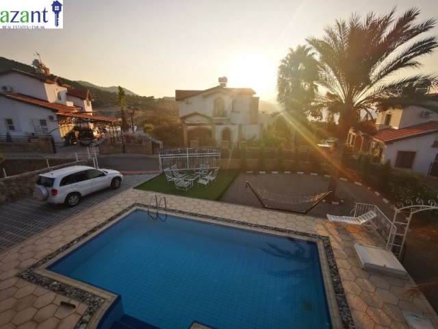 4 Bedroom Villa with Private Pool in Karsiyaka