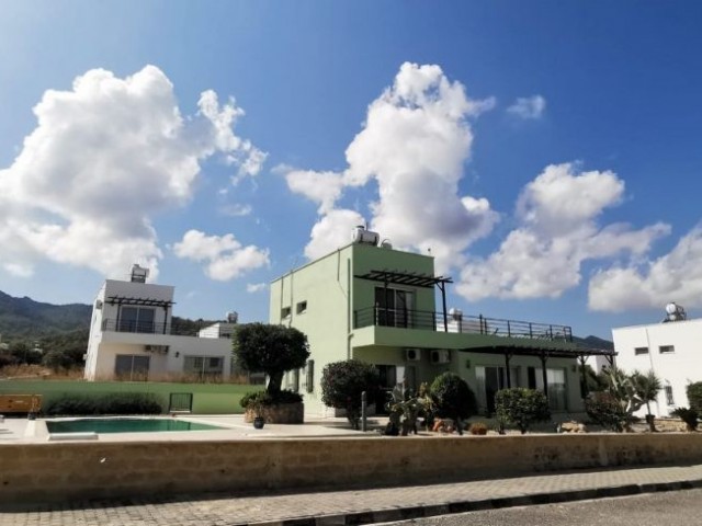 TO RENT, 3 BEDROOM  VILLA WITH A POOL IN BAHCELI