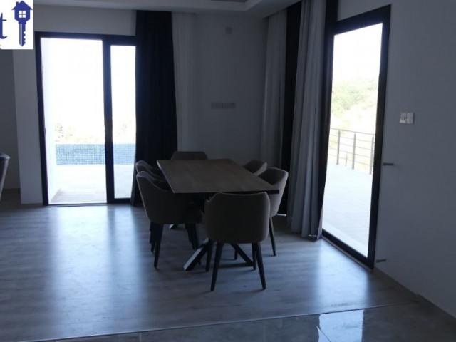 TO RENT, 4 BEDROOM LUXURY DETACHED VILLA IN EDREMIT.