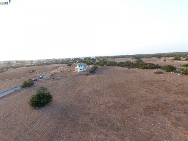 6.5 DONUM LAND WITH HOUSE IN AKDENIZ VILLAGE 