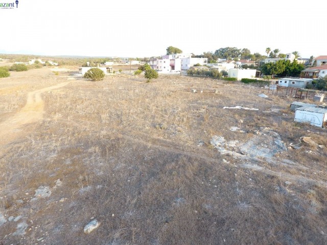 LAND IM MEDITERRANEN DORF ** 