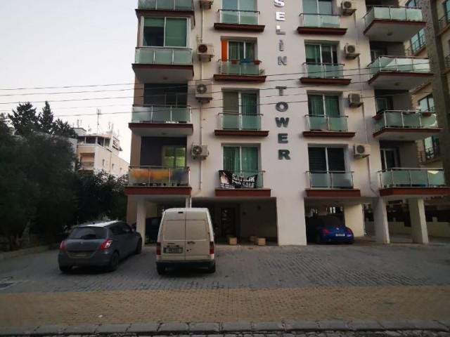 GİRNE MERKEZDE 3 YATAK ODALI APARTMAN DAİRESİ