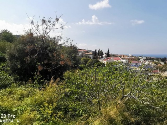 GRUNDSTÜCK MIT MEERBLICK IN KYRENIA KARSIYAKA ** 