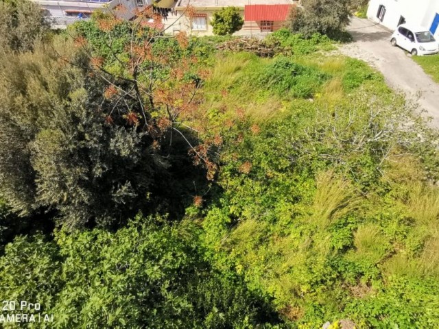 GRUNDSTÜCK MIT MEERBLICK IN KYRENIA KARSIYAKA ** 