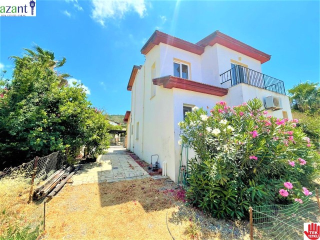 VILLA MIT 3 SCHLAFZIMMERN IN KARSIYAKA ** 