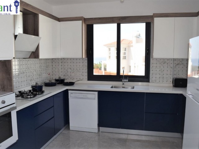 BEAUTIFUL 3 BEDROOM VILLA IN KARSIYAKA