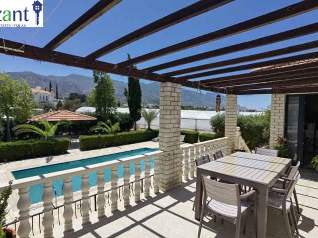 BEAUTIFUL 3 BEDROOM VILLA WITH POOL IN 1.5 DONUM PLOT IN ALSANCAK