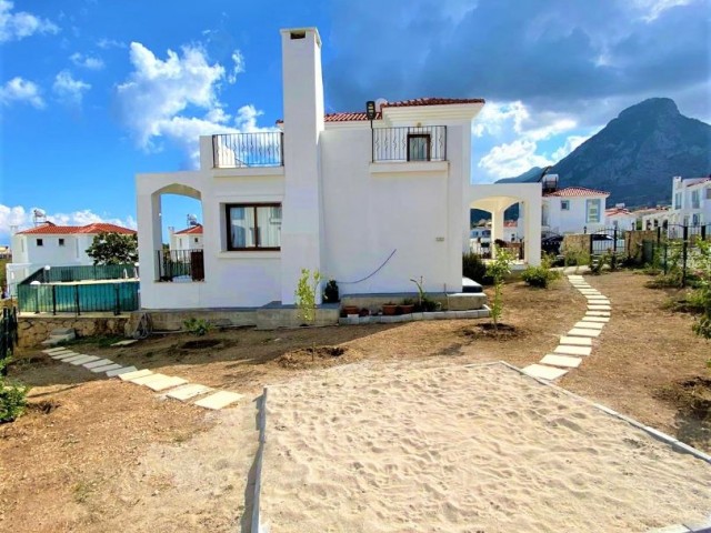 VILLA WITH POOL IN KARSIYAKA