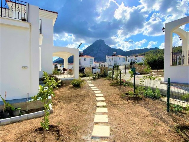 VILLA WITH POOL IN KARSIYAKA