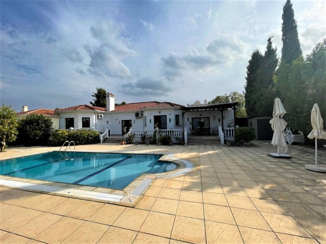 STUNNING BUNGALOW WITH PRIVATE POOL IN CATALKOY
