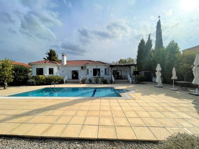 WUNDERSCHÖNER BUNGALOW MIT PRIVATEM POOL IN CHATALKÖY ** 