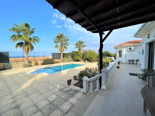 WUNDERSCHÖNER BUNGALOW MIT PRIVATEM POOL IN CHATALKÖY ** 