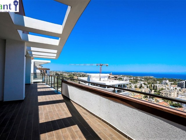 LUXUS-PENTHOUSE IM HÖCHSTEN GEBÄUDE MIT BLICK AUF KYRENIA ** 