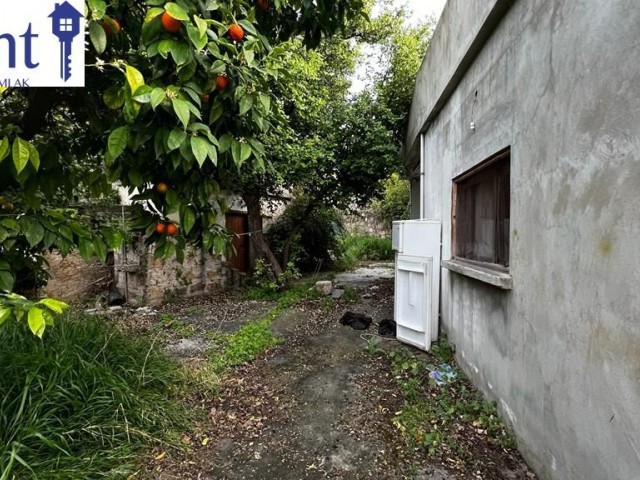 TURKISH TITLE LAND WITH BUNGALOW AND SECOND HOUSE - RENOVATION PROJECT