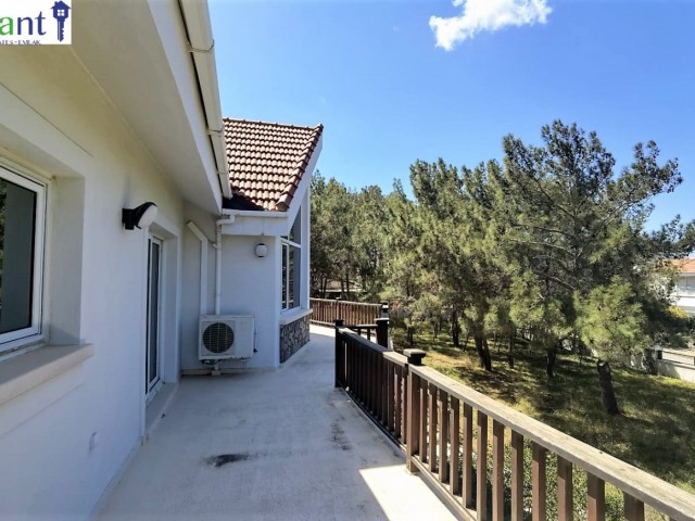 LUXURY HOUSE IN KARSIYAKA