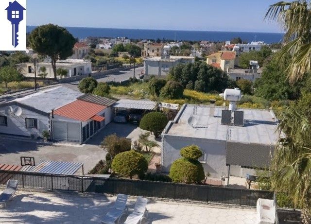 3-ZIMMER-WOHNUNG MIT POOL IN ALSANCAK ** 