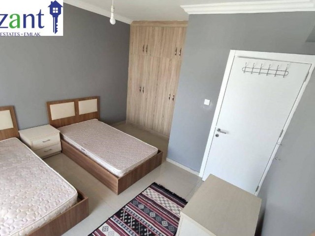 GİRNE MERKEZ'DE SATILIK 2 ODALI DAİRE