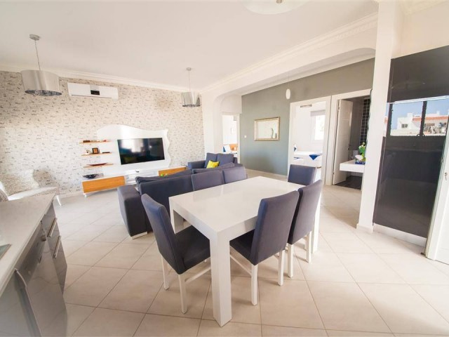 3 BEDROOM APARTMENT IN ESENTEPE