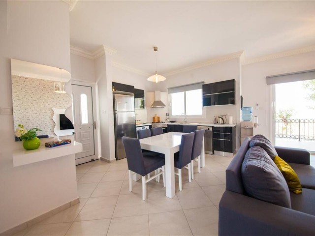 3 BEDROOM APARTMENT IN ESENTEPE