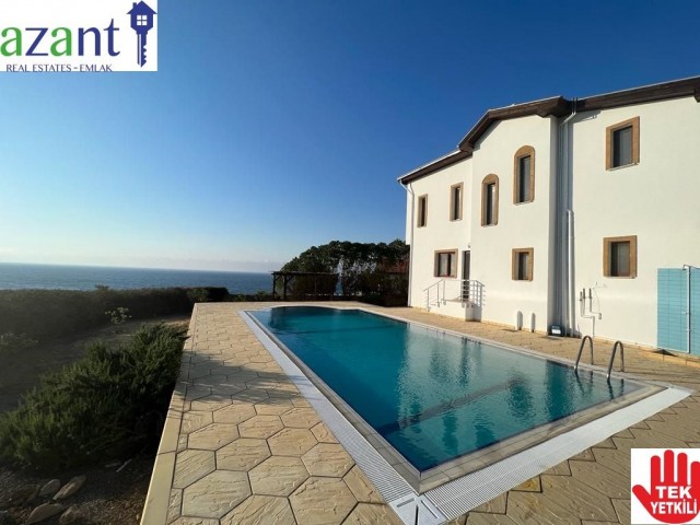 3-ZIMMER-VILLA MIT HERRLICHER AUSSICHT IN KARSIYAKA ** 