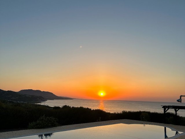 3 BEDROOM VILLA WITH AMAZING VIEW AND POOL IN KARSIYAKA