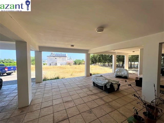 LARGE VILLA IN EDREMIT FOR SALE