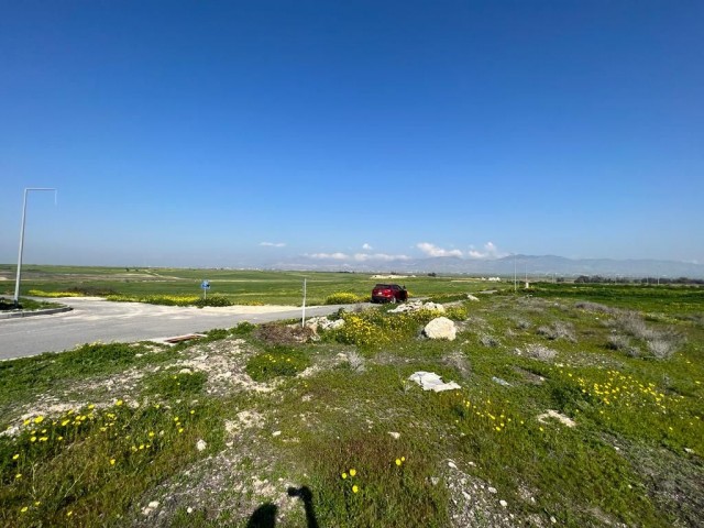 TÜRKISCHES LAND ZUM VERKAUF ** 