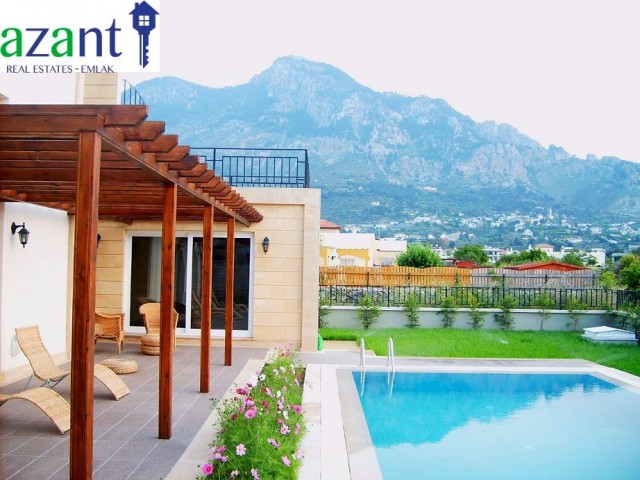 VILLA MIT PRIVATEM POOL IN KYRENIA KARSIYAKA ** 