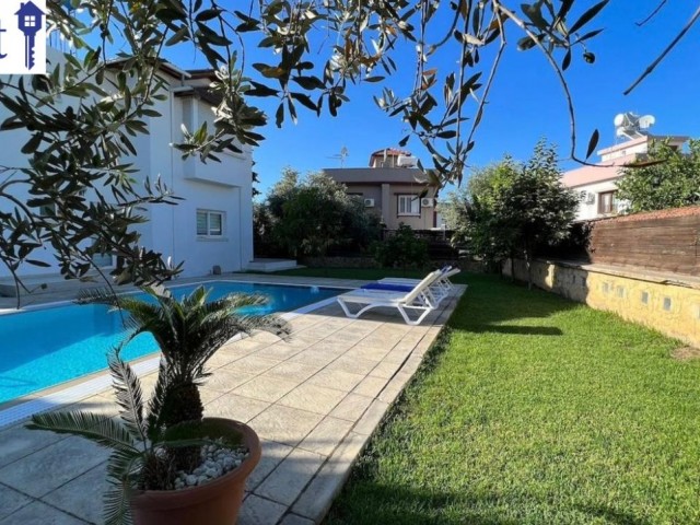 3 BEDROOM VİLLA WITH  SWIMMING POOL IN EDREMİT.