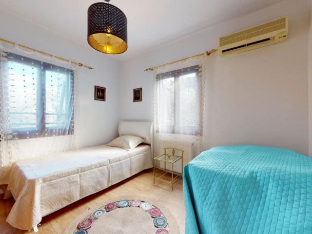 PRÄCHTIGE 3 SCHLAFZIMMER-VILLA MIT POOL IN ALSANCAK ** 