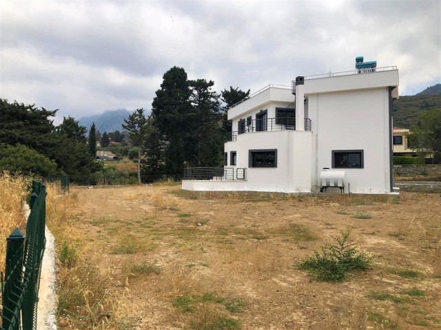 WUNDERSCHÖNE NEUE 4+1 VILLA IN ALSANCAK