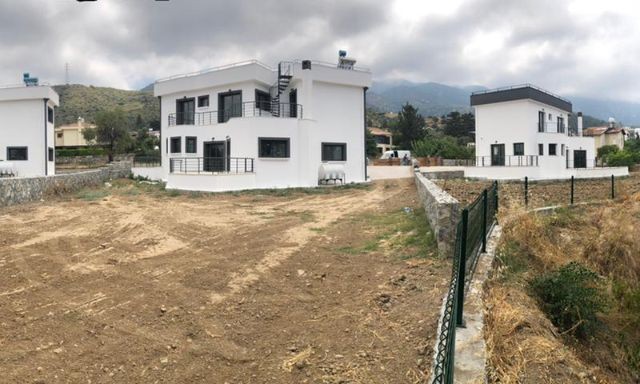 WUNDERSCHÖNE NEUE 4+1 VILLA IN ALSANCAK