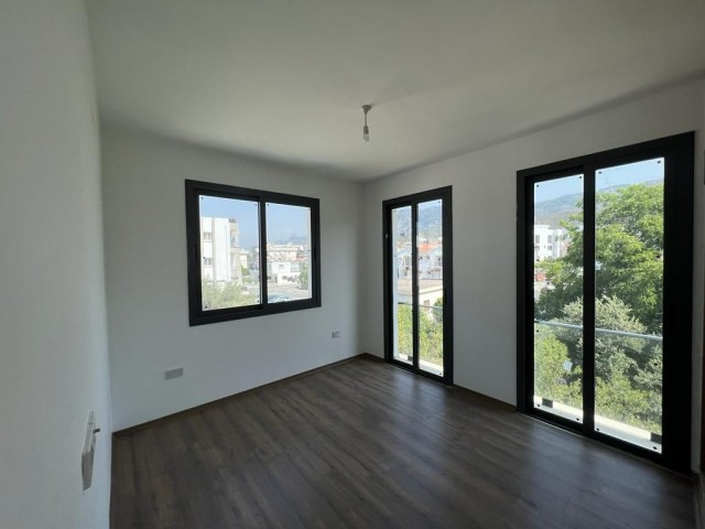 2 Schlafzimmer in Alsancak