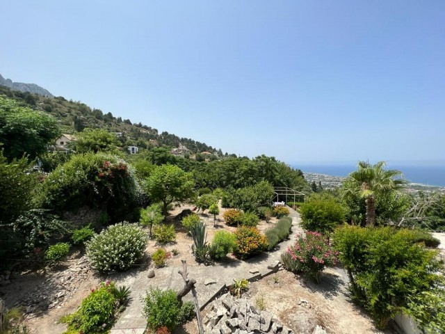 Villa mit 3 Schlafzimmern und herrlicher Aussicht in Başpınar