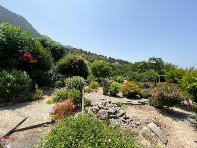 Villa mit 3 Schlafzimmern und herrlicher Aussicht in Başpınar