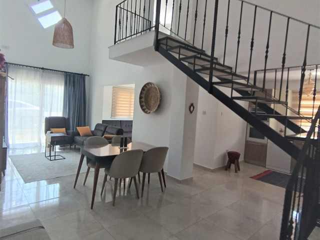 ALSANCAK'TA 2 YATAK ODALI LOFT  DAİRE