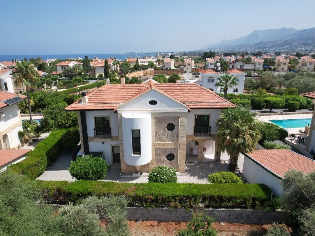 Fabulous  3 Bedroom Villa With Mountain Views 