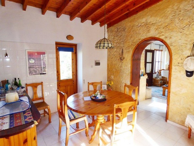 Beautiful 2 Bedroom Restored Traditional Village House In Lapta