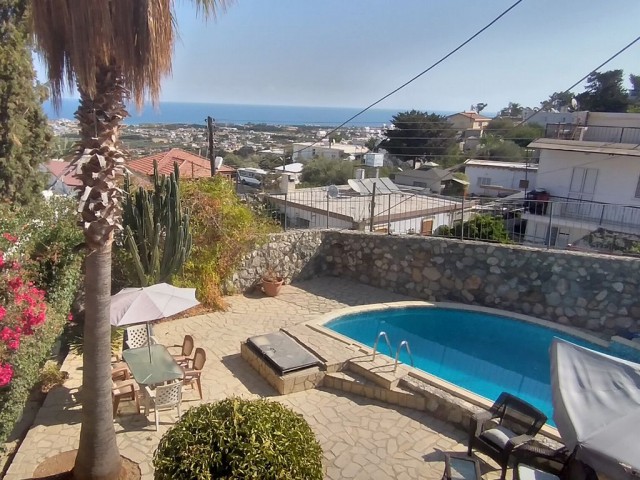 Generous 4+2 Family Home with Private Pool and Magnificent Views