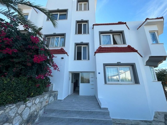 Apartment mit 3 Schlafzimmern in ruhiger Lage in Karaağaç