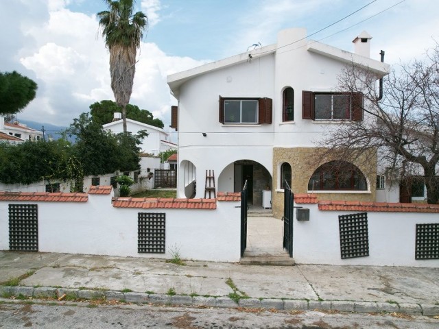 Wunderschöne Villa mit 4 Schlafzimmern in Edremit