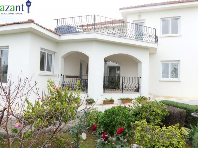 Perfect sea and mountaın view 4 bedroom villa with private pool