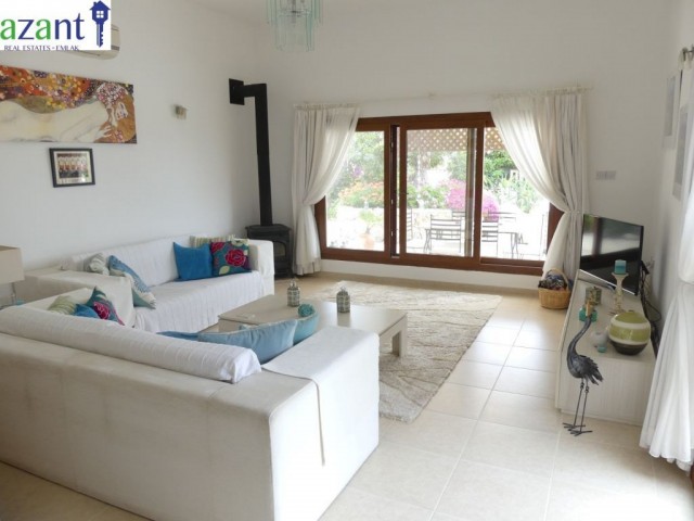 STUNNING 3 BEDROOM VILLA WITH POOL AND GARDEN