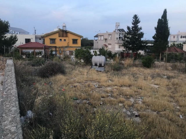 Das komplette Gebäude neben dem Staatskrankenhaus im Zentrum von Famagusta steht zum Verkauf.