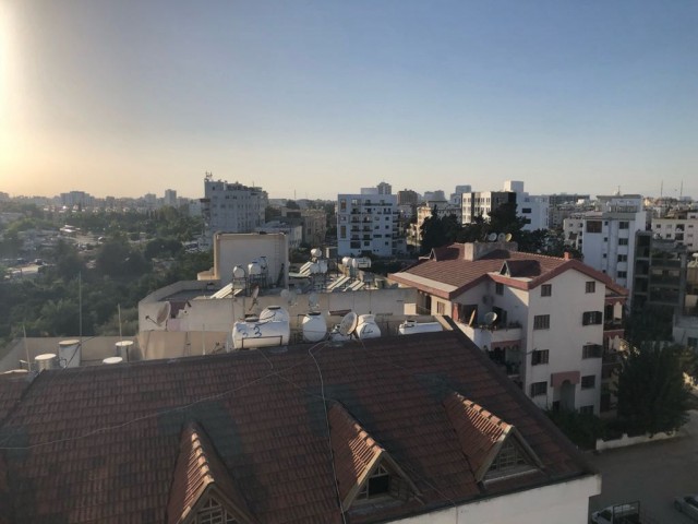 3+2 200 m2 penthouse duplex flat for sale in Famagusta center