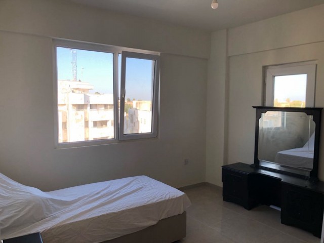 3+2 200 m2 Penthouse-Maisonette-Wohnung zum Verkauf im Zentrum von Famagusta