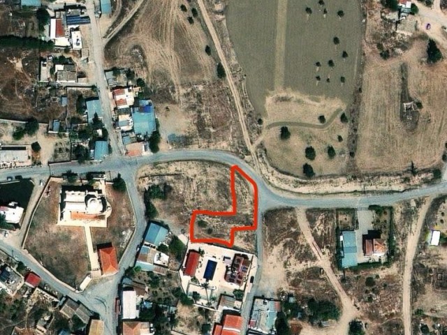 Land for sale within the village in Geçitkale