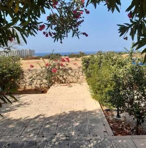 4 bedroom villa with pool for sale at Kyrenia Çatalköy. 